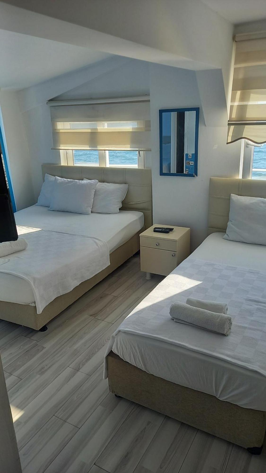 Paradise Hotel Akcay เอเดรมิท ภายนอก รูปภาพ