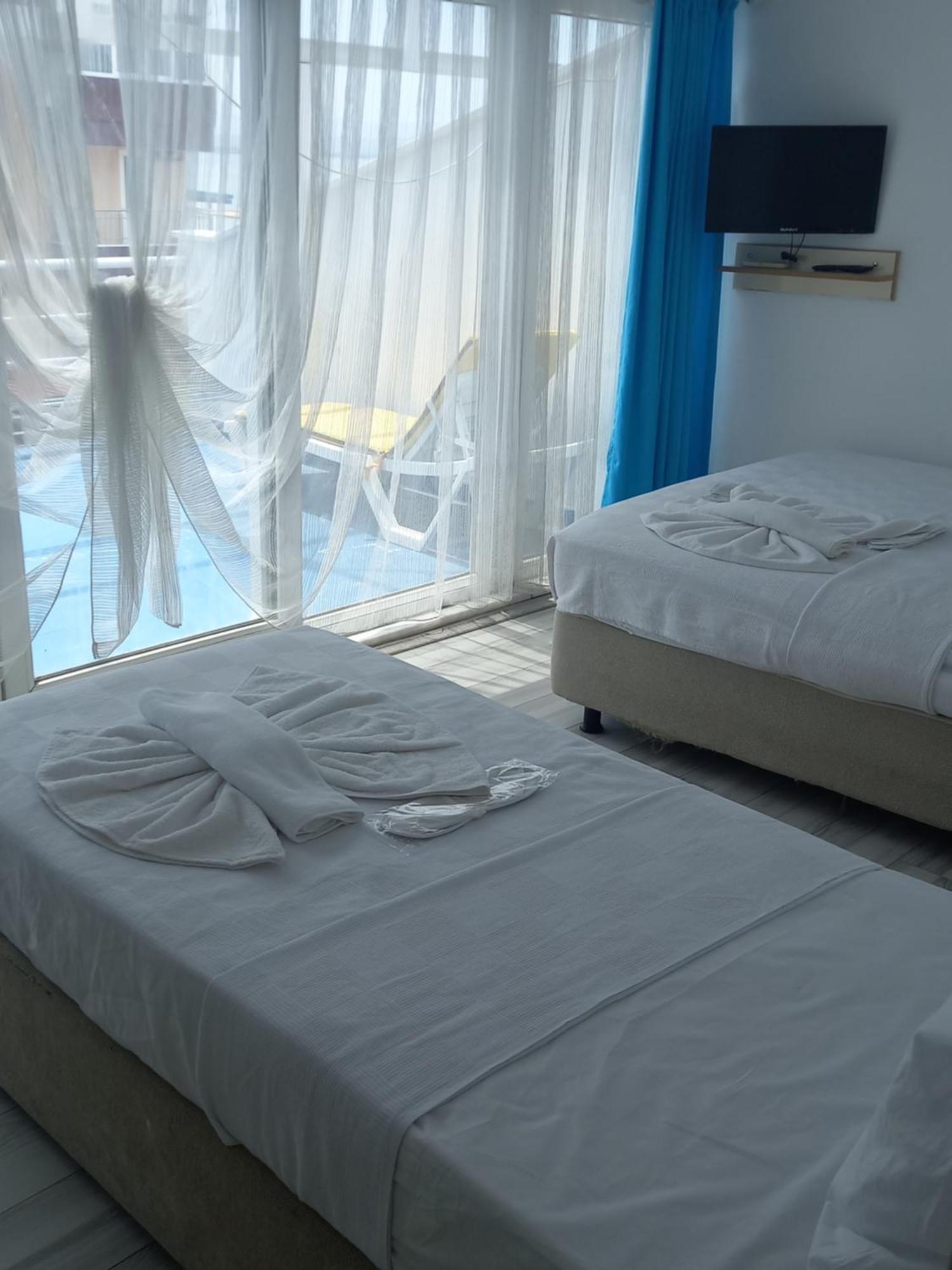 Paradise Hotel Akcay เอเดรมิท ภายนอก รูปภาพ