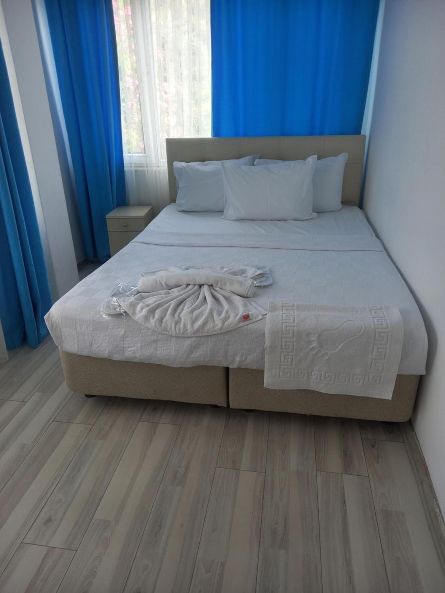 Paradise Hotel Akcay เอเดรมิท ภายนอก รูปภาพ